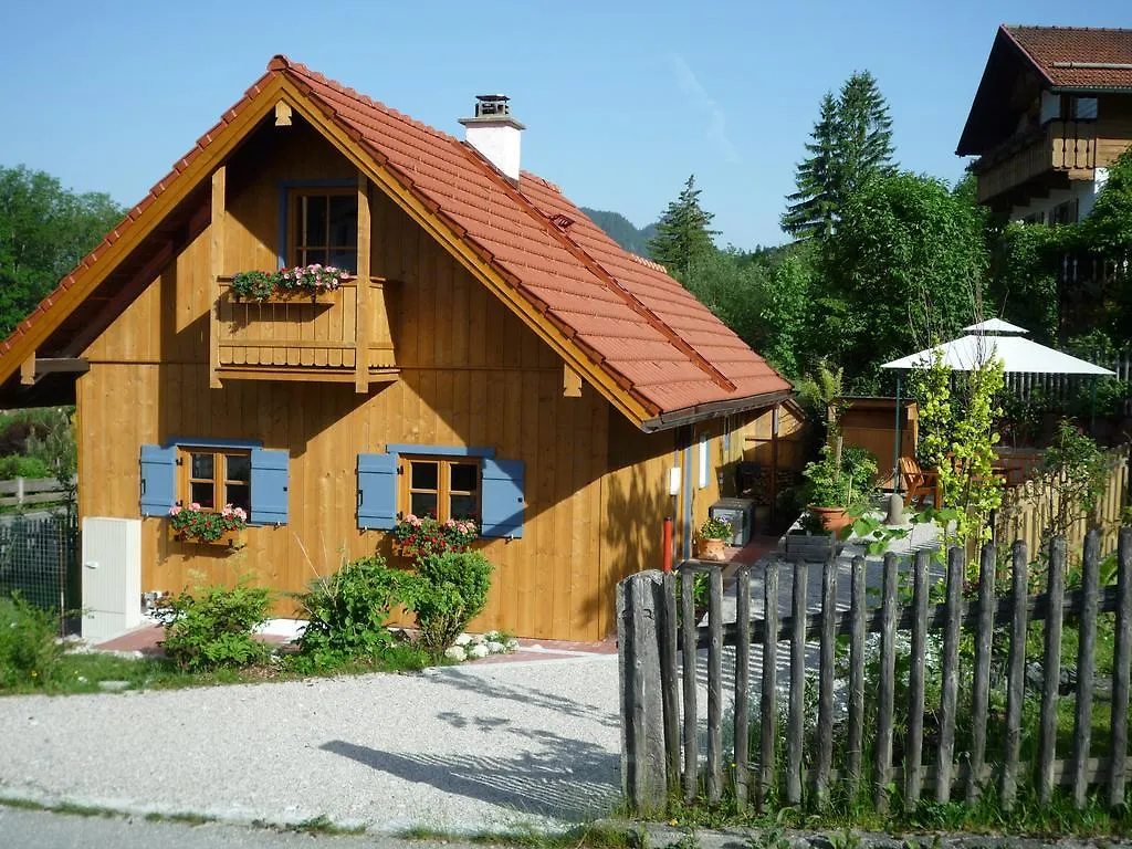Semesterbostad Gastehaus Wintersteller Fritidshus Ettal